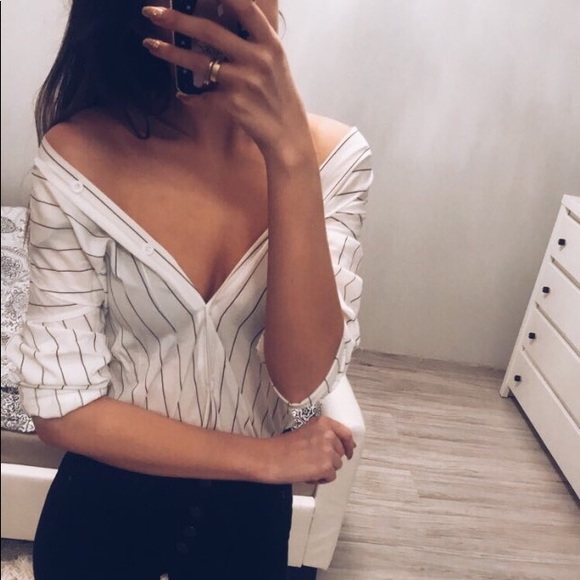 Stripped off the Shoulder Button Up - Picture 7 of 7